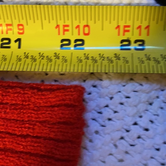 Hanil V-neck sweater, red - Picture 11 of 16
